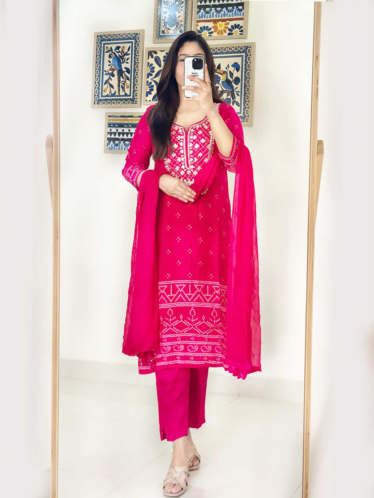Gulabi Rivaaz Suit