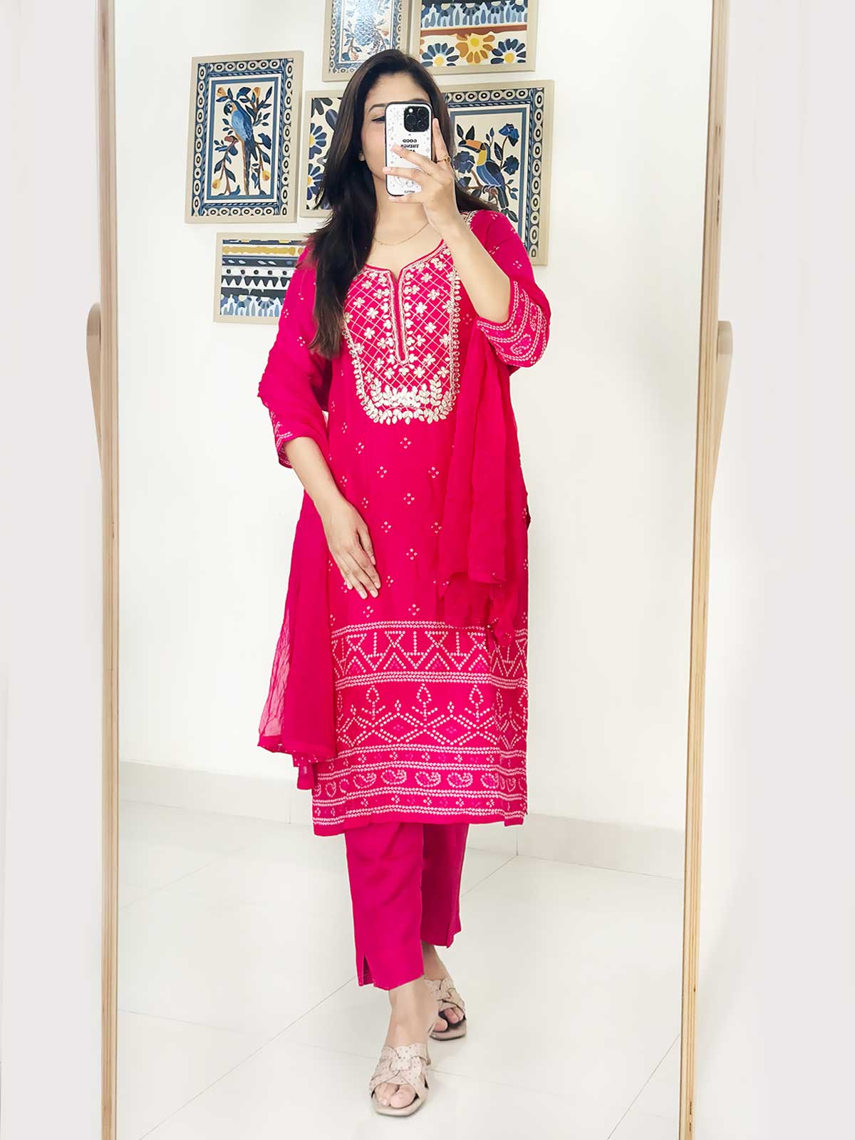 Gulabi Rivaaz Suit