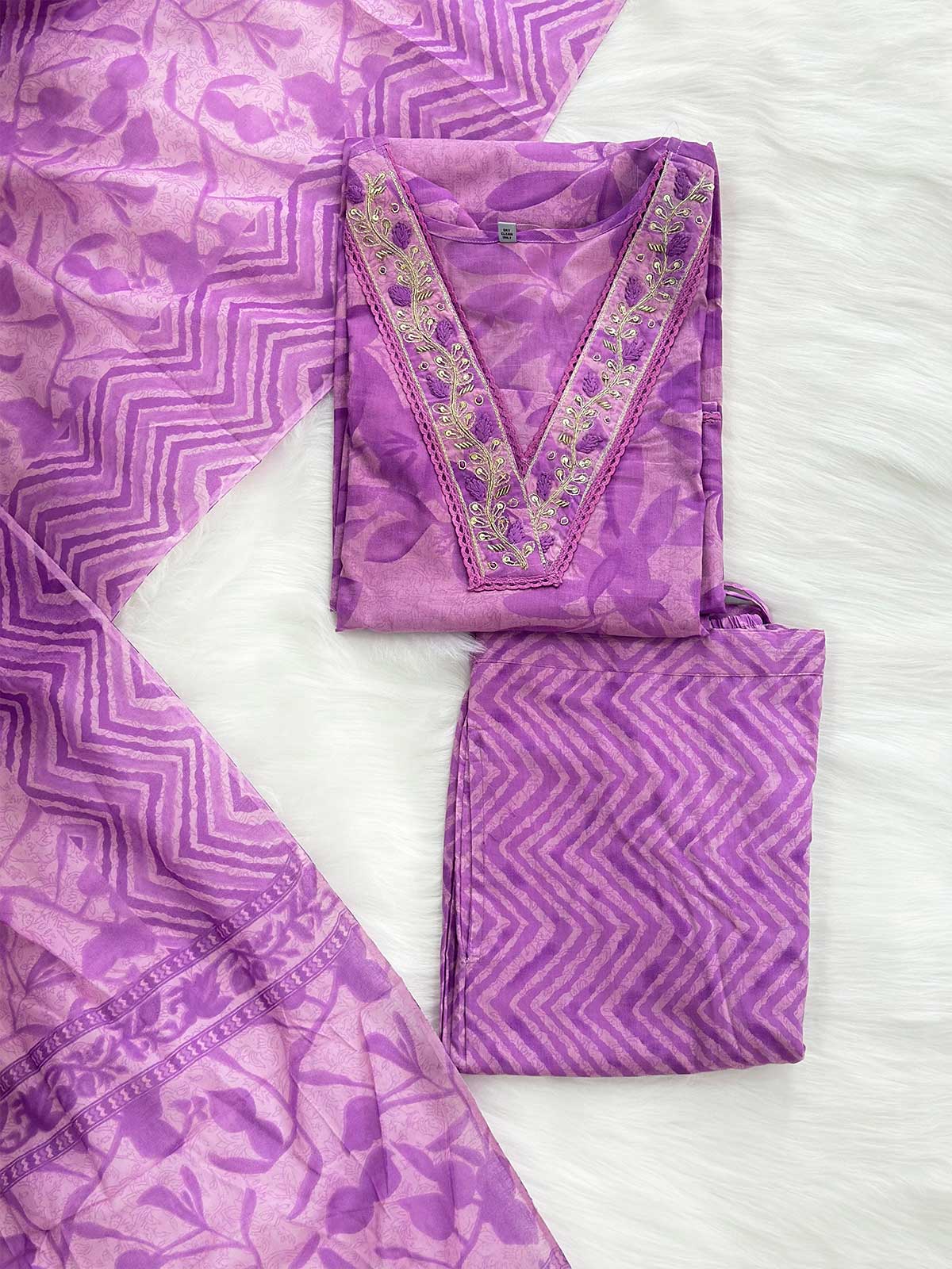 Lavanya Leher Suit